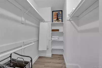 248 Pond View Lane, Smithtown, NY 11787 - Photo 19