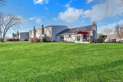 248 Pond View Lane, Smithtown, NY 11787 - Photo 3