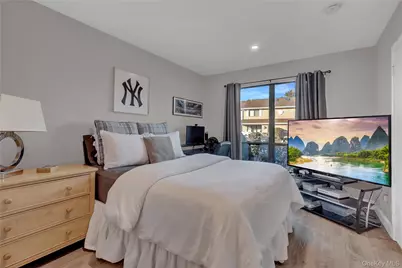 248 Pond View Lane, Smithtown, NY 11787 - Photo 23