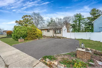 194 Central Park Road, Plainview, NY 11803 - Photo 1