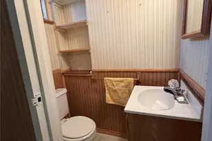 318 W 21st St, Deer Park, NY 11729 - Photo 19