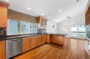 9 Tanglewood Rd, Scarsdale, NY 10583 - Photo 17