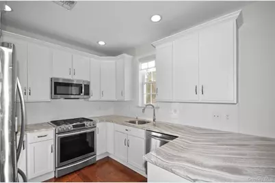 736 Verona Drive, Melville, NY 11747 - Photo 3