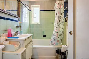 216-76 68th Ave, Oakland Gardens, NY 11364 - Photo 17