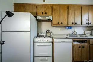 216-76 68th Ave, Oakland Gardens, NY 11364 - Photo 9