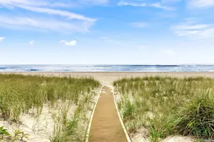 250 Dune Rd, Westhampton Beach, NY 11978 - Photo 17