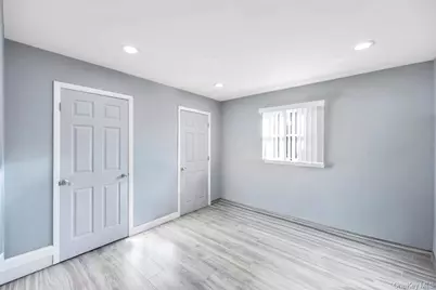 10 Westwind Drive, Bohemia, NY 11716 - Photo 17