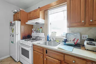 11 Woodland Avenue, New Rochelle, NY 10805 - Photo 5