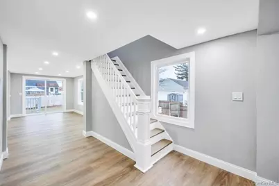 751 S Hickory Street, Lindenhurst, NY 11757 - Photo 9