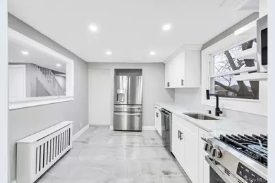 751 S Hickory Street, Lindenhurst, NY 11757 - Photo 7