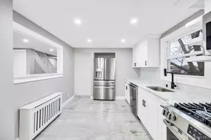 751 S Hickory St, Lindenhurst, NY 11757 - Photo 7