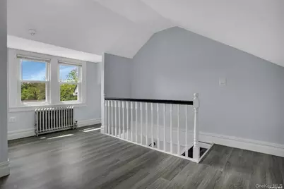 14 Maple Street, Glenwood Landing, NY 11547 - Photo 9