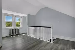 14 Maple St, Glenwood Landing, NY 11547 - Photo 9