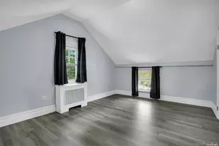 14 Maple St, Glenwood Landing, NY 11547 - Photo 11