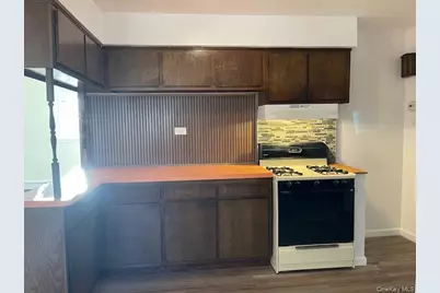 212 5th Avenue, West Babylon, NY 11704 - Photo 3