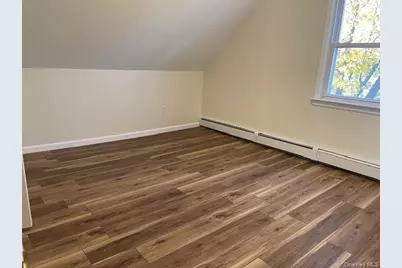 212 5th Avenue, West Babylon, NY 11704 - Photo 9