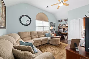 2 Mayflower Ln, Holtsville, NY 11742 - Photo 23