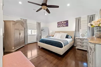 2 Mayflower Lane, Holtsville, NY 11742 - Photo 19