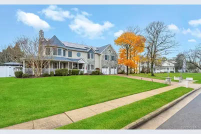 277 Clocks Boulevard, Massapequa, NY 11758 - Photo 3