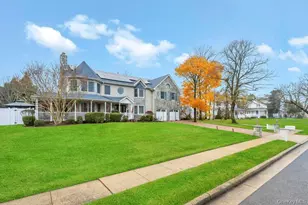 277 Clocks Blvd, Massapequa, NY 11758 - Photo 3