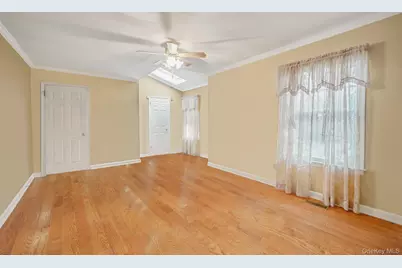 7 Rugby Road, Westbury, NY 11590 - Photo 17