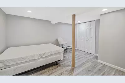 7 Rugby Road, Westbury, NY 11590 - Photo 37