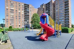 61-20 Grand Central Pkwy, Forest Hills, NY 11375 - Photo 21