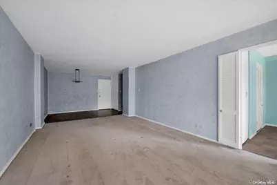 61-20 Grand Central Parkway #C303, Forest Hills, NY 11375 - Photo 7