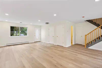 221 Tamerisk Lane, New Windsor, NY 12553 - Photo 5