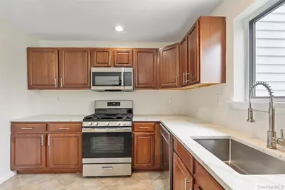 221 Tamerisk Lane, New Windsor, NY 12553 - Photo 13