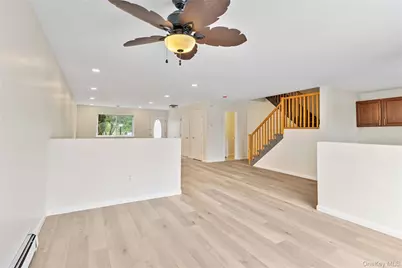 221 Tamerisk Lane, New Windsor, NY 12553 - Photo 9