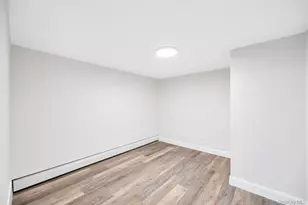 16 Columbus Ave, Brentwood, NY 11717 - Photo 23