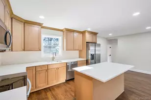 16 Columbus Ave, Brentwood, NY 11717 - Photo 11