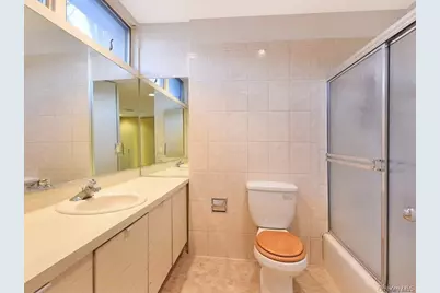 130 S Middle Neck Road #2, Great Neck, NY 11021 - Photo 11