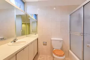 130 S Middle Neck Rd, Great Neck, NY 11021 - Photo 11