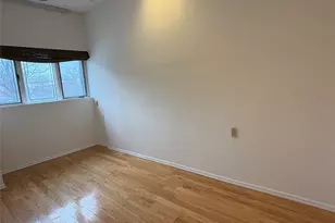 130 S Middle Neck Rd, Great Neck, NY 11021 - Photo 13