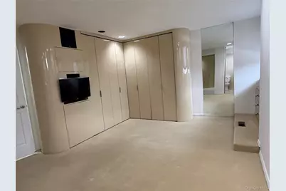 130 S Middle Neck Road #2, Great Neck, NY 11021 - Photo 15