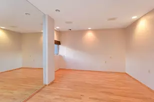 130 S Middle Neck Rd, Great Neck, NY 11021 - Photo 7