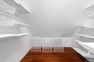 110 Round Hill Rd, Dobbs Ferry, NY 10522 - Photo 21