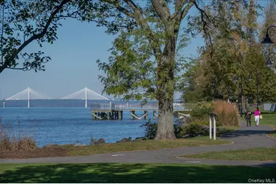 110 Round Hill Road, Dobbs Ferry, NY 10522 - Photo 37