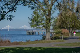 110 Round Hill Rd, Dobbs Ferry, NY 10522 - Photo 37