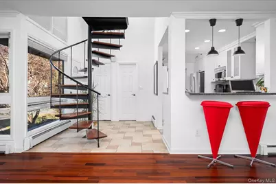 110 Round Hill Road, Dobbs Ferry, NY 10522 - Photo 9