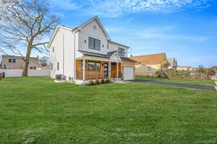 115 Riviera Pkwy, Lindenhurst, NY 11757 - Photo 5