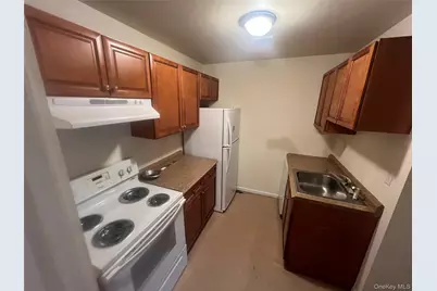 408 Carpenter Avenue #24, Newburgh, NY 12550 - Photo 3