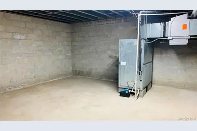 13681 Roosevelt Avenue, Flushing, NY 11354 - Photo 11