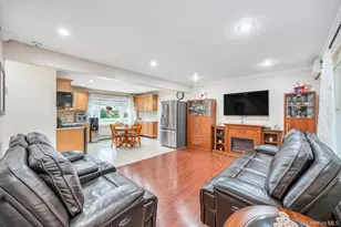 46 Hardy Ln, Westbury, NY 11590 - Photo 7