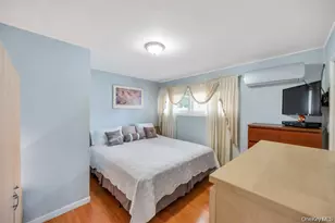 46 Hardy Ln, Westbury, NY 11590 - Photo 13