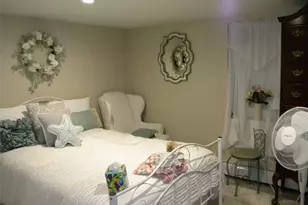 79 S Evergreen Dr, Selden, NY 11784 - Photo 31