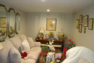 79 S Evergreen Dr, Selden, NY 11784 - Photo 29