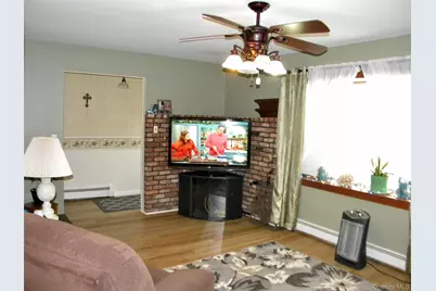 79 S Evergreen Drive, Selden, NY 11784 - Photo 11